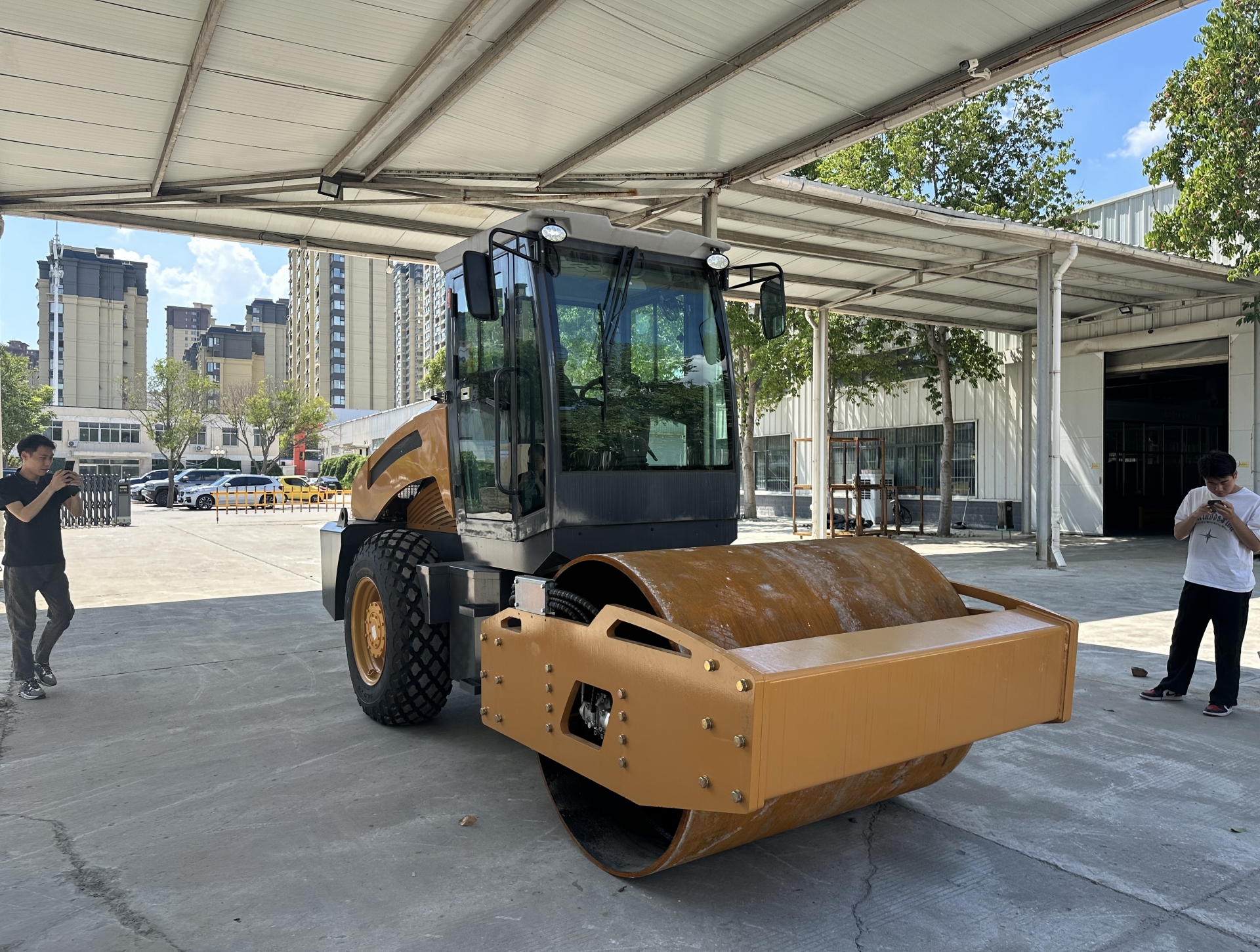 新款8噸座駕式單鋼輪壓路機BM8000